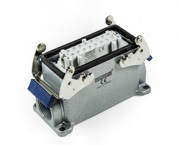 Metal 16 Kontak Duvar Tipi Priz 16A Çift Yan Girişli 2 Metal Mandallı Çok Kontaklı